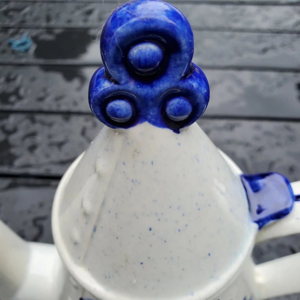 Vintage Metlox California Coffee Pot with Lid Poppy Trail Provinvial Blue